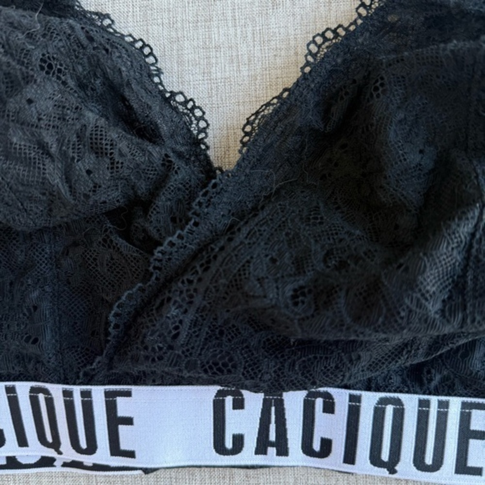 Cacique‎ Black strappy  Lace Bralette wireless size 14/16 - Picture 2 of 8